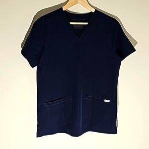 Figs, glue scrub top short sleeves.  Size small. pockets.